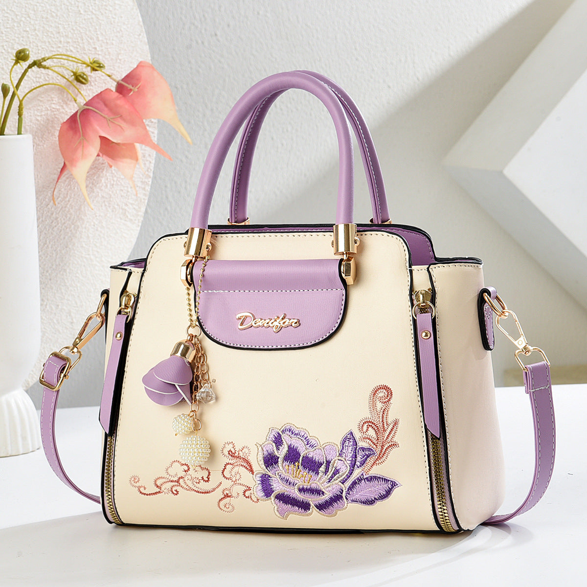 Women's Floral Embroidered Handbag