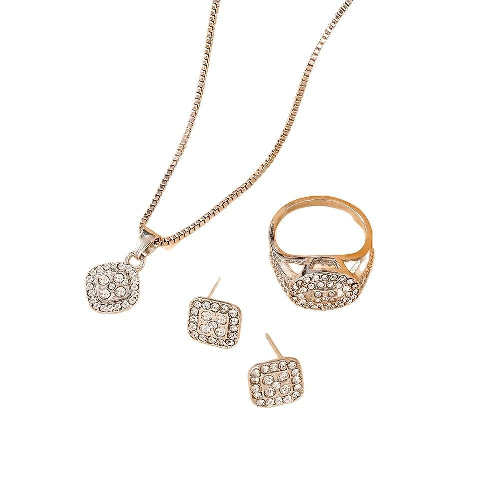 Golden Women Necklace Set